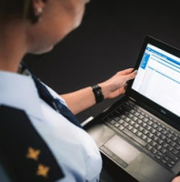 Neplatičům pokut a daní může celní správa od července zadržet movité věci